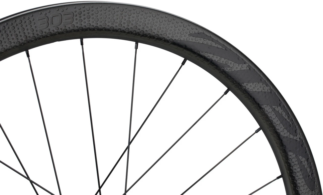 ZIPP 303 Firecrest® Carbon Clincher Tubeless Disc 6-Loch Laufrad 3 ZIPP 303 Firecrest® Carbon Clincher Tubeless Disc 6-Loch Laufrad – Bild 3