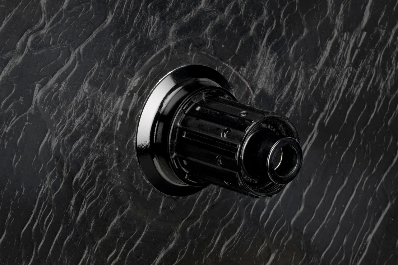 Zero 2.0 Disc Center Lock Carbon 28" Scheibenlaufrad 2 Zero 2.0 Disc Center Lock Carbon 28" Scheibenlaufrad – Bild 2