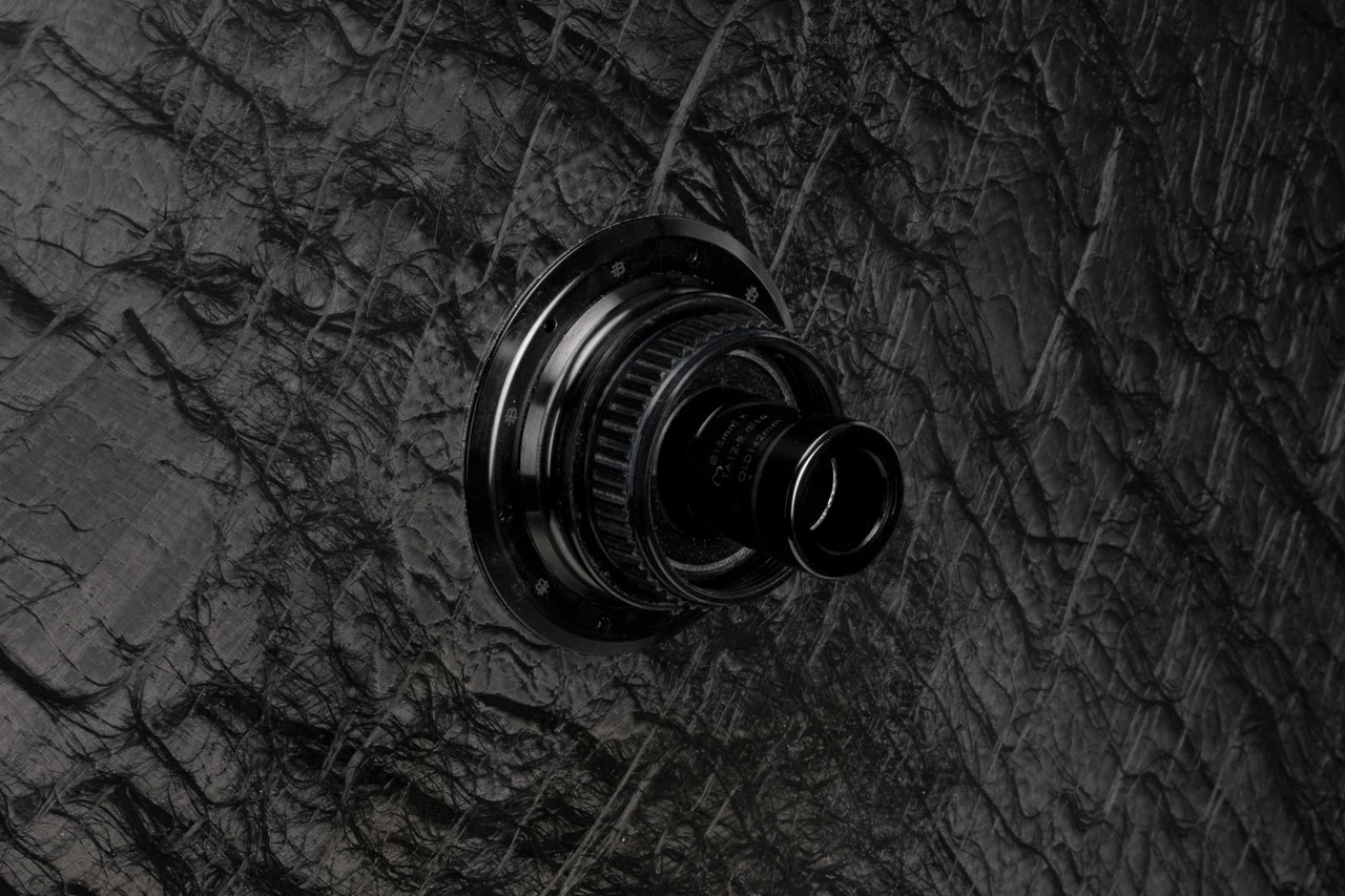 Zero 2.0 Disc Center Lock Carbon 28" Scheibenlaufrad 3 Zero 2.0 Disc Center Lock Carbon 28" Scheibenlaufrad – Bild 3